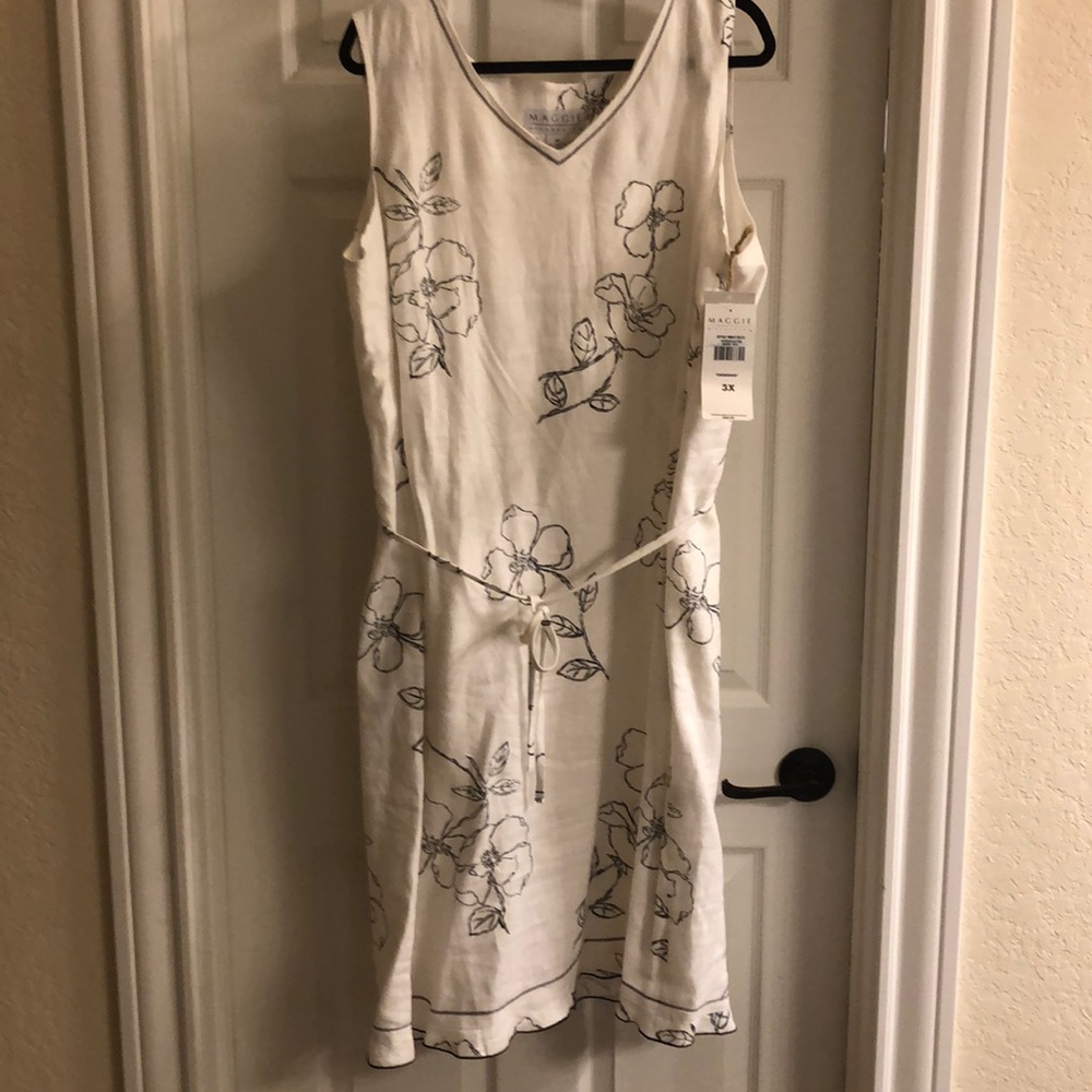 White black floral dress